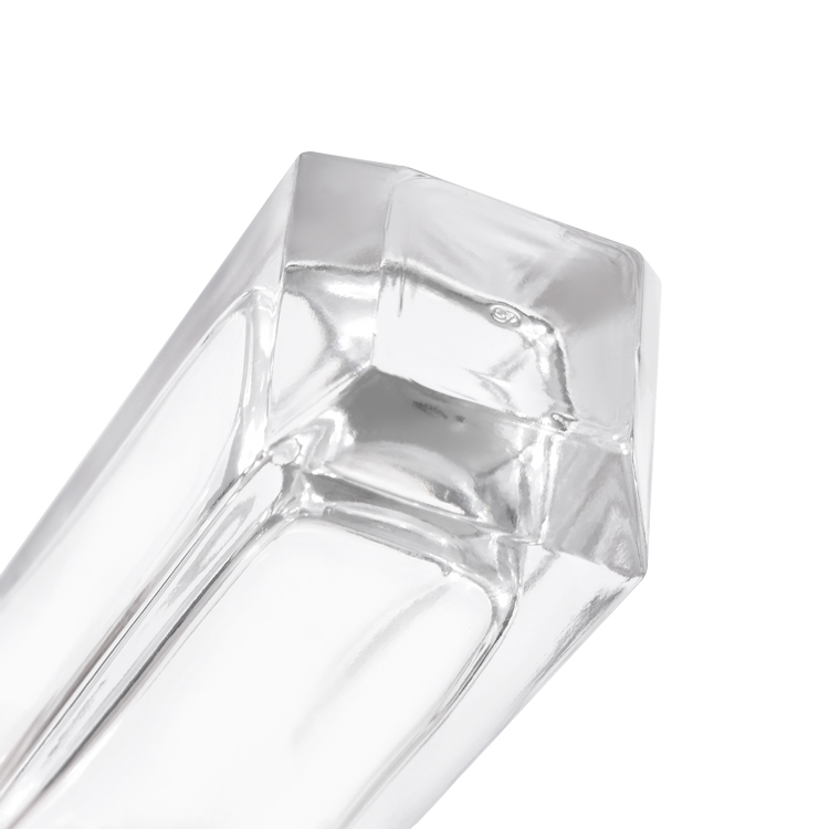 Botella de perfume de cristal facetada de lujo con tapa metálica, embalaje de fragancia premium de base gruesa