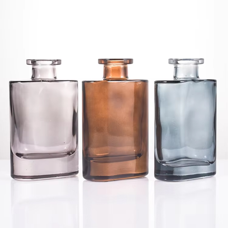 Botella difusora de láminas de vidrio vacía cuadrada al por mayor de 150 ml con corcho