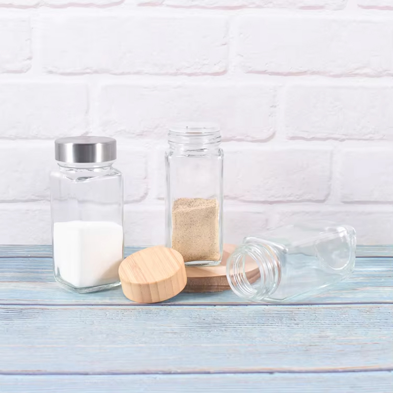 Venta caliente 120 ml polvos de especias condimentos contenedores condimentos tarros de especias de vidrio cuadrados