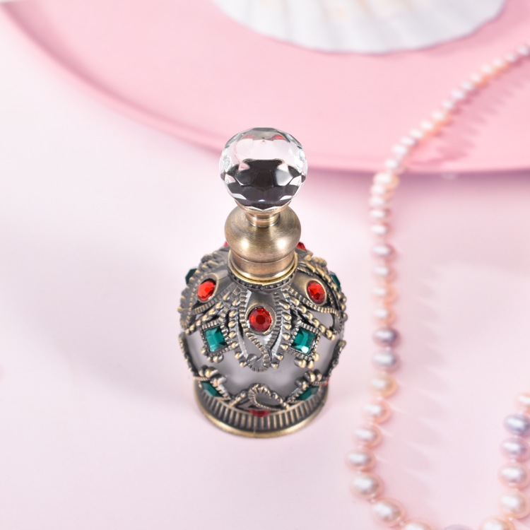 Botella de aceite esencial de Dubái, botella de Perfume Retro, contenedor de aceite esencial vacío con incrustaciones de diamantes de 15ml