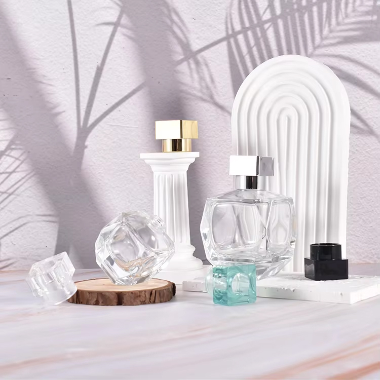 Venta caliente de lujo 30ml 100ml nuevo diseño botella de spray de perfume de vidrio