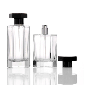 Botella de perfume hexagonal única de 50 ml y 100 ml con rociador de bomba con etiquetas personalizadas